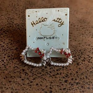 Hello Kitty bead like stud earrings